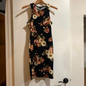 🌻Black Floral sleeveless above the knee long dress